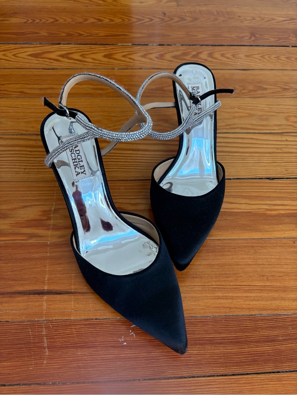 Badgley Mischka Kamilah Heels with storage bag